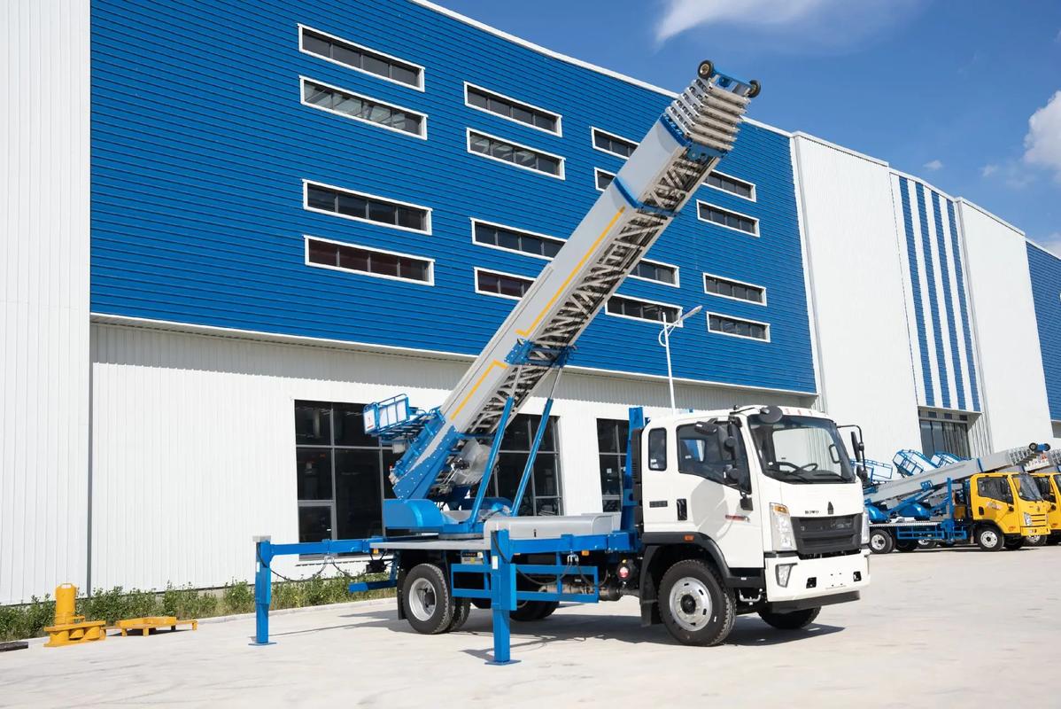 武汉小型云梯车上料车租赁多少钱