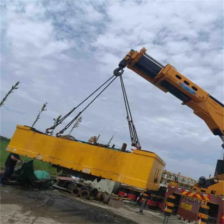 武汉随车吊吊集装箱怎么吊